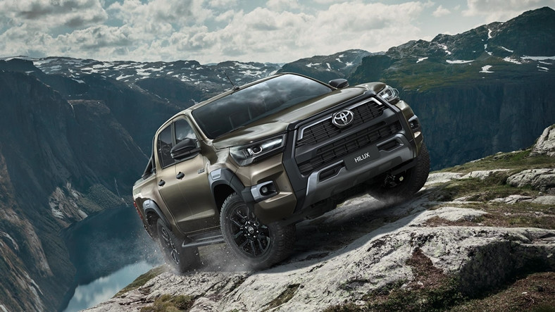 Modern ve Güçlü Bir Arazi Aracı: Toyota Hilux'un Dikkat Çeken Özellikleri ve Fiyat Listesi
