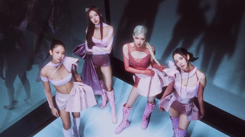 K-Pop Grubu BlackPink'ten 2022 Rekoru: Pink Venom Şarkısı YouTube'un 'Bir Gün İçinde En Çok İzlenen' Videosu Oldu [Video]