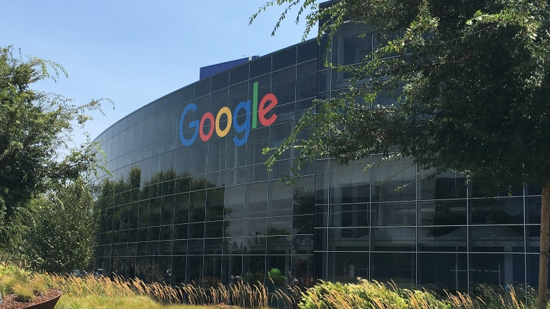 Google'dan Çalışanlara Tehdit Gibi Uyarı: 'Performans Artmazsa Yaptırımı Olacak'