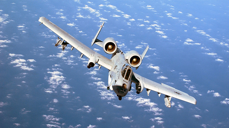 Tamamı Kurşun Geçirmez Olan ve 'Tank Katili' Olarak Bilinen Savaş Uçağı A-10 Thunderbolt Hakkında 10 Bilgi
