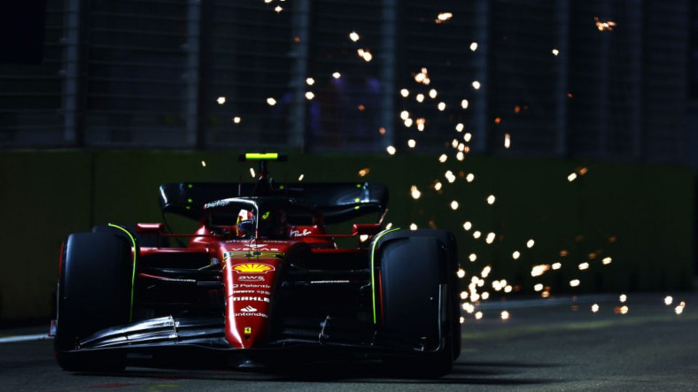 Formula 1'de Şampiyon Yarın Belli Olabilir! Singapur GP Sıralama Turları Tamamlandı