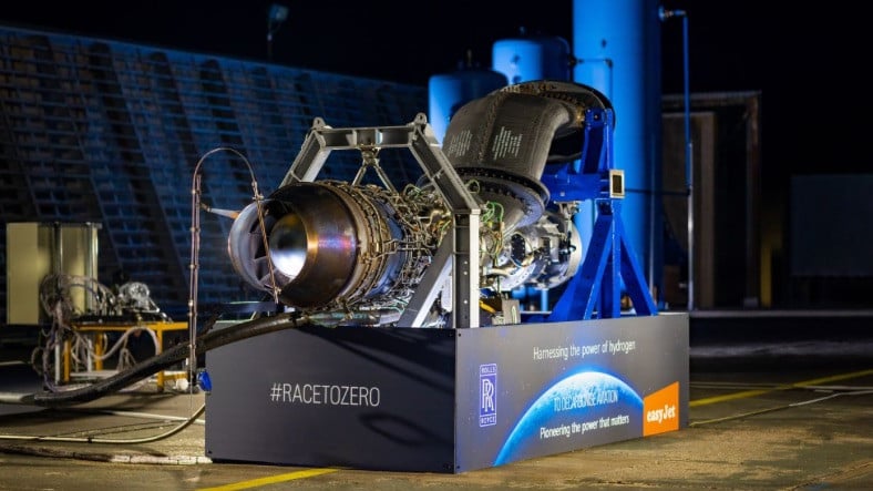 Dünyada Bir İlk: Rolls-Royce, Hidrojen Yakıtlı Jet Motorunu Başarıyla Test Etti