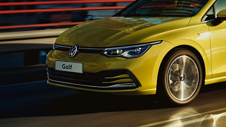 Volkswagen, ÖTV Düzenlemesinden Sonra Hem Zam Hem İndirim Yaptı: 'Halk Arabası' Golf, 1 Milyonu Geçti!