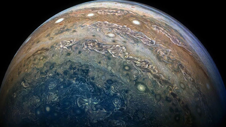 Jüpiter’in Etrafında Dönen 12 Yeni Uydu Keşfedildi: Artık En Fazla Uyduya Sahip Gezegen!