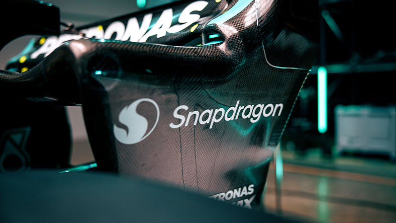 Qualcomm, Mercedes-AMG Petronas F1 Takımıyla Ortaklık İmzaladı: İki Marka Güçlerini Birleştirecek