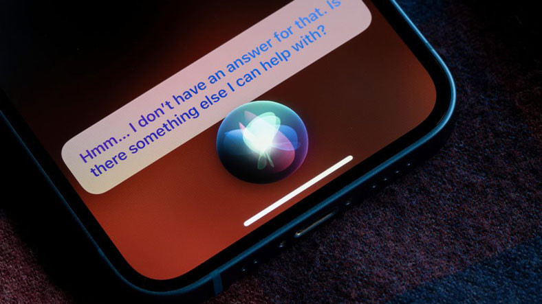 Apple’ın Yeni Bir Yapay Zekâ Modeli Üzerinde Çalıştığı İddia Edildi: Siri’nin Cevaplayamadığı Soru Kalmayacak(!)