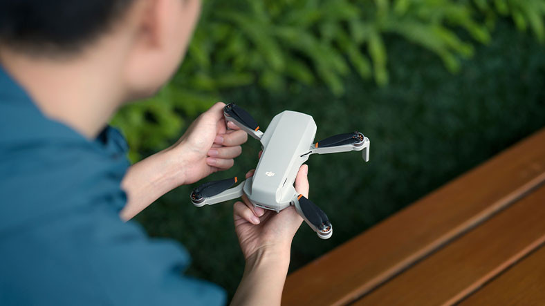DJI'ın Çantaya Bile Sığan Yeni Drone'u MINI 2 SE Duyuruldu: Boyutuna Aldanmayın