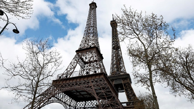Paris'te İkinci Eyfel Kulesi: "Bebek Eyfel" İle Tanışın!