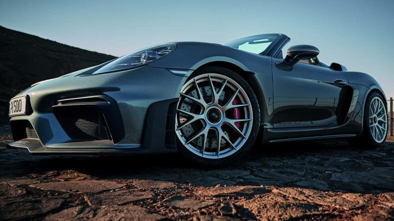 2024 Porsche 718 Spyder RS Tanıtıldı: İşte Fiyatı