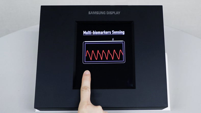 Samsung, Parmak İzi ve Tansiyon Sensörlü OLED Ekran Tanıttı