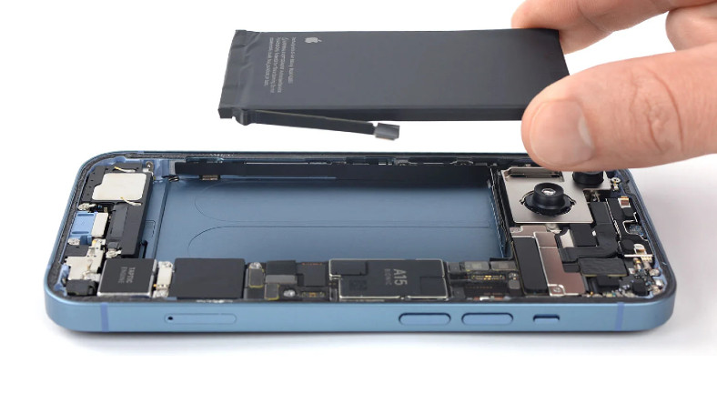 iPhone 15 Serisinin Şarj Kapasitesinin Artacağı Argüman Edildi: Çok Daha Büyük Bataryalarla Gelebilir!