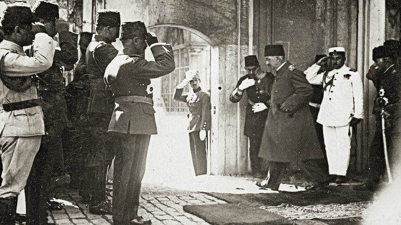 Saltanatın Kaldırılması Hakkındaki Bu Bilgileri Okuyunca Atatürk'ün Ne Kadar Yerinde Bir Karar Verdiğini Daha Uygun Anlayacaksınız